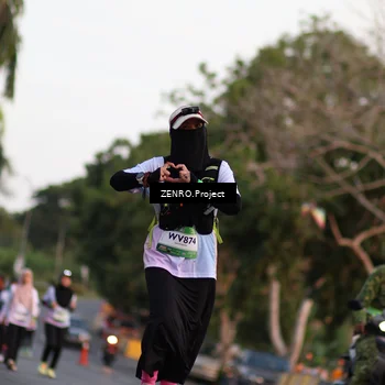 Runner Photo 7756659