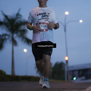 Runner Photo 7756681