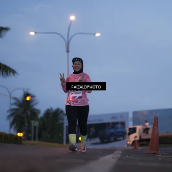 Runner Photo 7756682