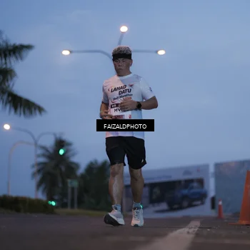 Runner Photo 7756693