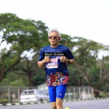 Runner Photo 7756699
