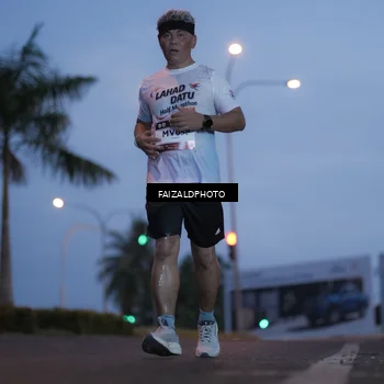 Runner Photo 7756704