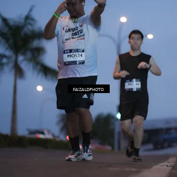 Runner Photo 7756711