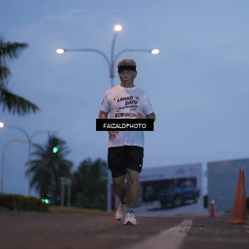 Runner Photo 7756714