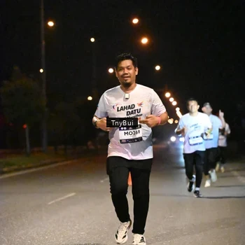 Runner Photo 7756715