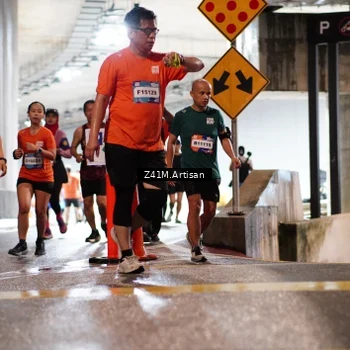 Runner Photo 7756730