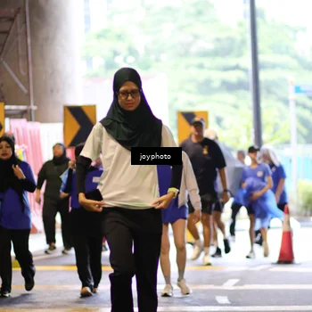 Runner Photo 7756735