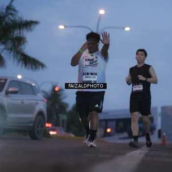 Runner Photo 7756746