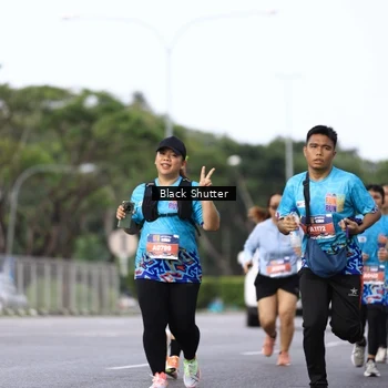 Runner Photo 7756771