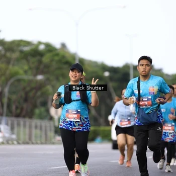 Runner Photo 7756773
