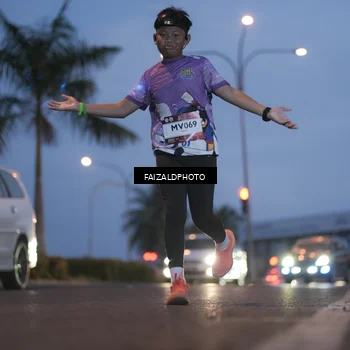Runner Photo 7756787