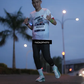 Runner Photo 7756811