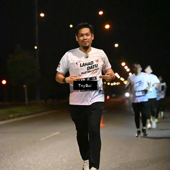 Runner Photo 7756815