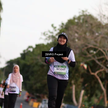 Runner Photo 7756820