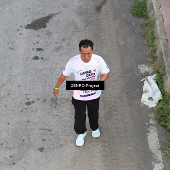 Runner Photo 7756825
