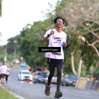 Runner Photo 7756831