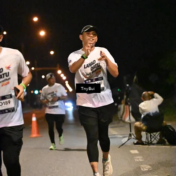 Runner Photo 7756858