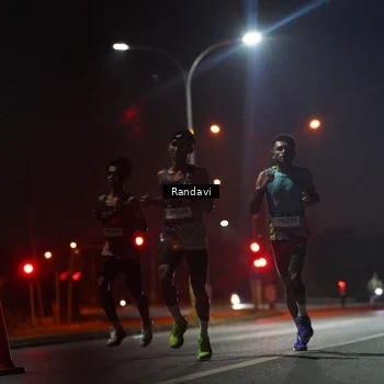 Runner Photo 7756872