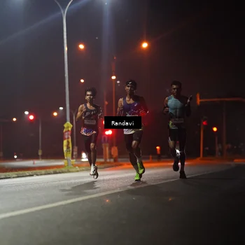 Runner Photo 7756875