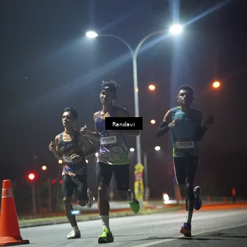 Runner Photo 7756878