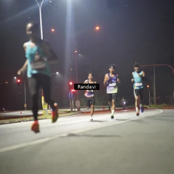 Runner Photo 7756879