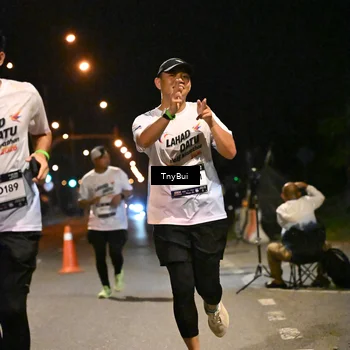 Runner Photo 7756891