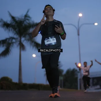 Runner Photo 7756909