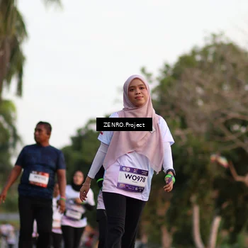 Runner Photo 7756925