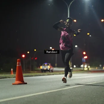 Runner Photo 7756929