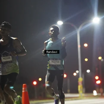 Runner Photo 7756947