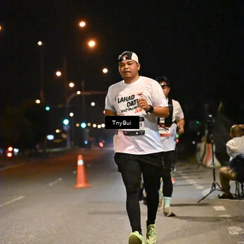 Runner Photo 7756952