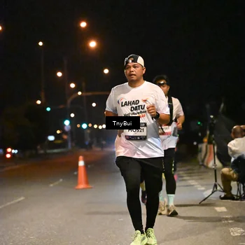 Runner Photo 7756962