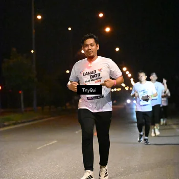 Runner Photo 7756966