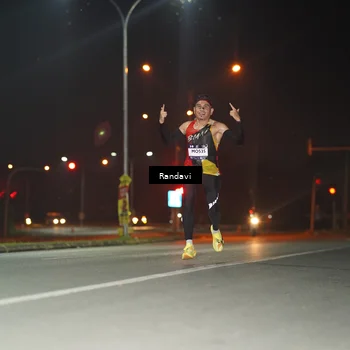 Runner Photo 7756973