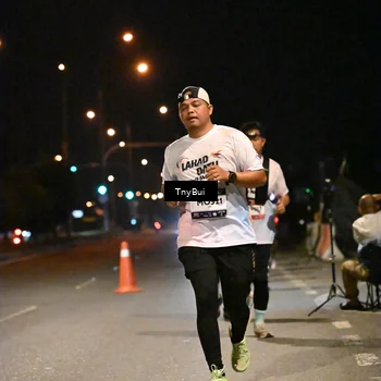 Runner Photo 7756985