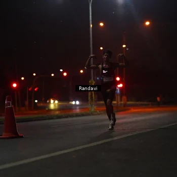 Runner Photo 7756986