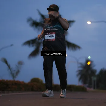Runner Photo 7756992