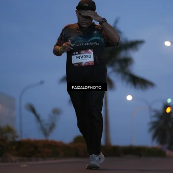 Runner Photo 7757040