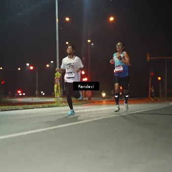 Runner Photo 7757043