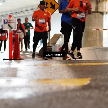 Runner Photo 7757044
