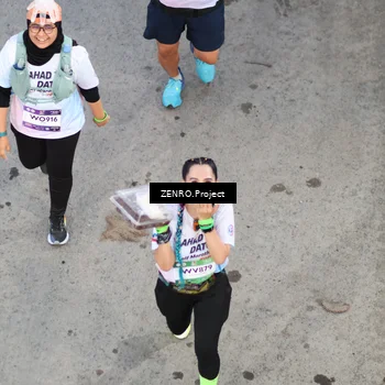 Runner Photo 7757052