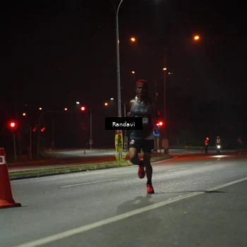 Runner Photo 7757061