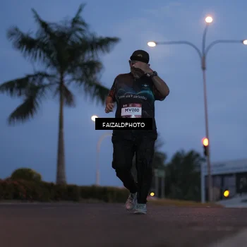 Runner Photo 7757077