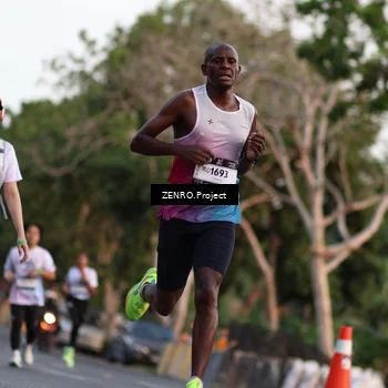 Runner Photo 7757088