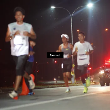 Runner Photo 7757104