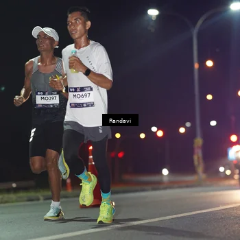 Runner Photo 7757107
