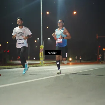 Runner Photo 7757110