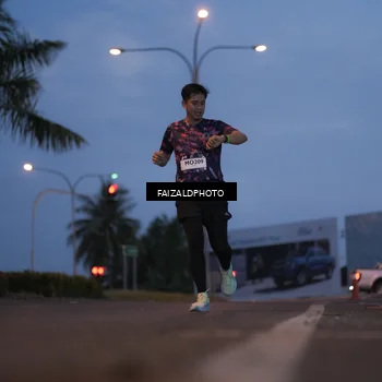 Runner Photo 7757117