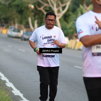 Runner Photo 7757128