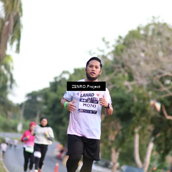 Runner Photo 7757130